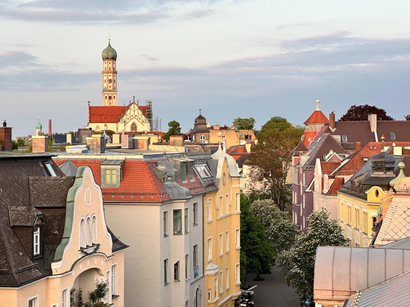 Апартаменти Truly - Viel Platz Fuer Business & Familie - Modern, Garage, Fahrstuhl Аугсбург Екстер'єр фото