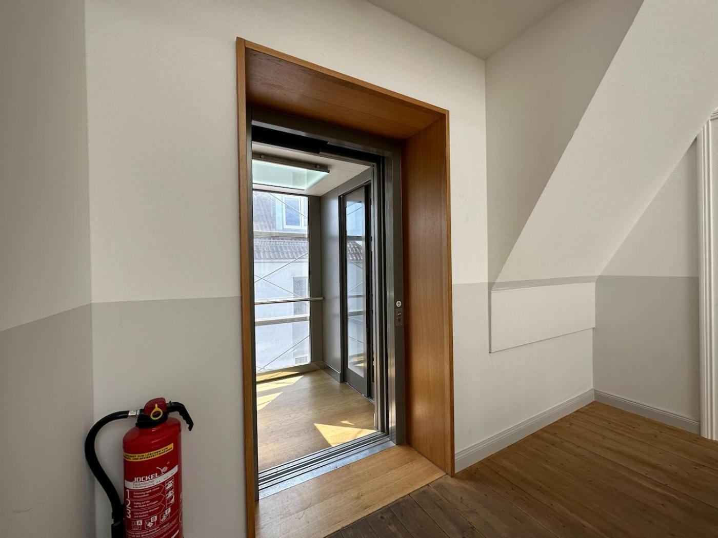 Апартаменти Truly - Viel Platz Fuer Business & Familie - Modern, Garage, Fahrstuhl Аугсбург Екстер'єр фото